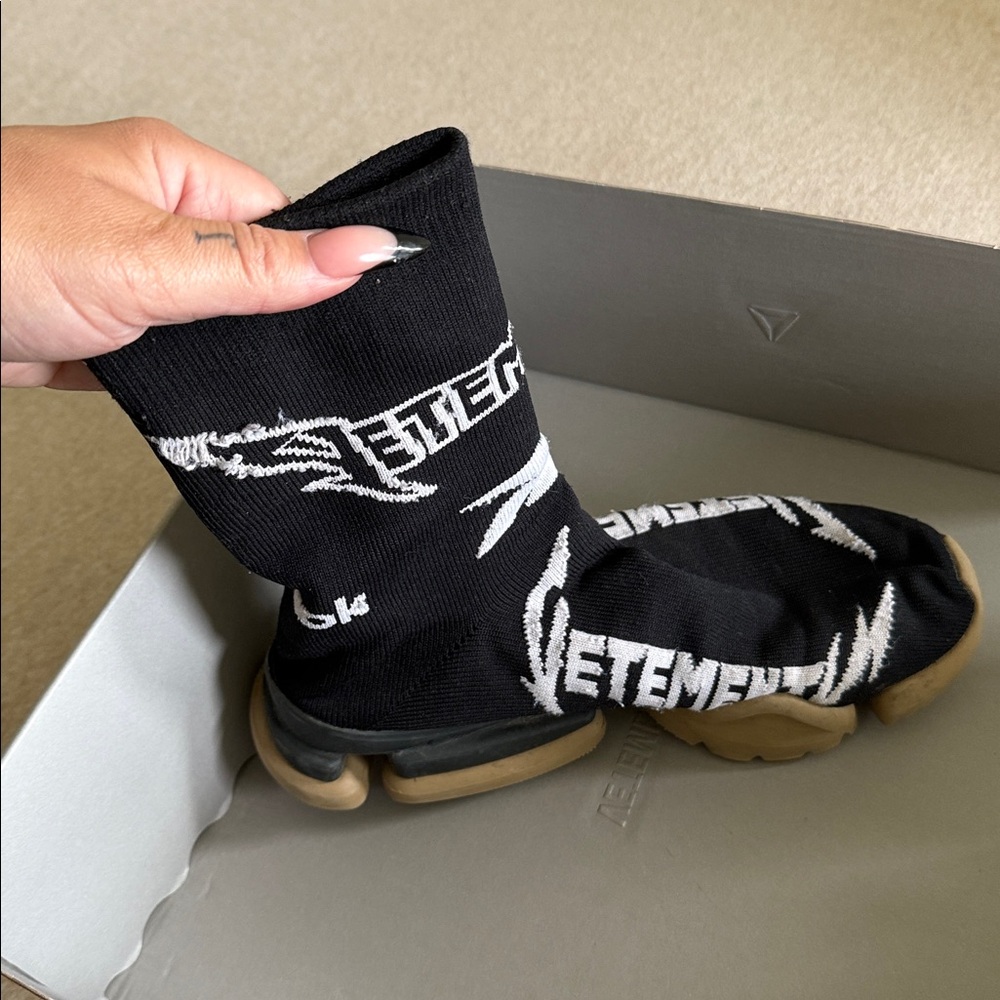 Vetementes x Reebok Sock sneakers - Picture 7 of 9